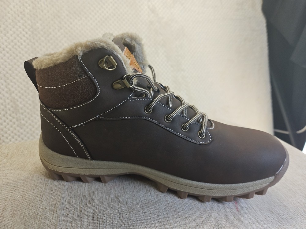 Men's Quatchi Dark Brown Hiking Boots Size 11 Faux Fur Lined New No Box