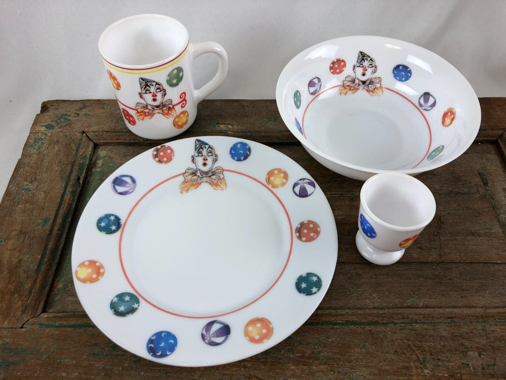 Vintage 1980’s Arcopal France Milk Glass Clown Mug Plate Bowl Egg Cup Set Lot 4