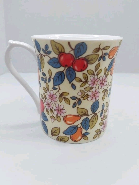 Queen's Orchard 8oz Fine Bone China Coffee Tea Cup Mug England Apples Pears