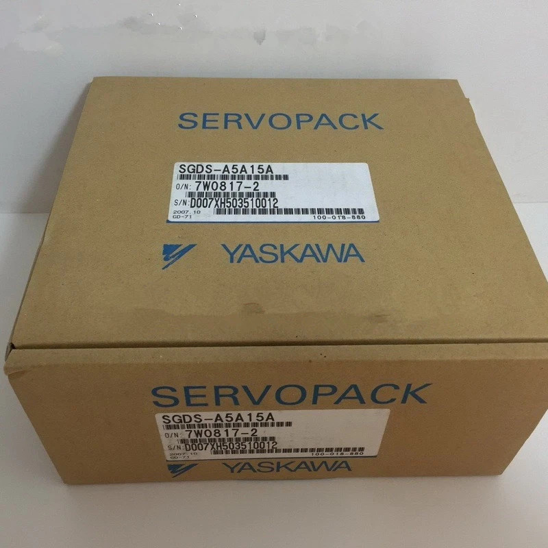 1PCS NEW Yaskawa SGDS-A5A12A Servo Drive In Box