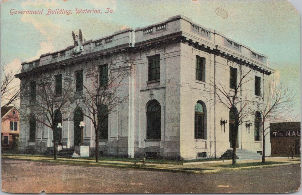 Waterloo Iowa~Government Building Front View From Roadway~Vintage Postcard