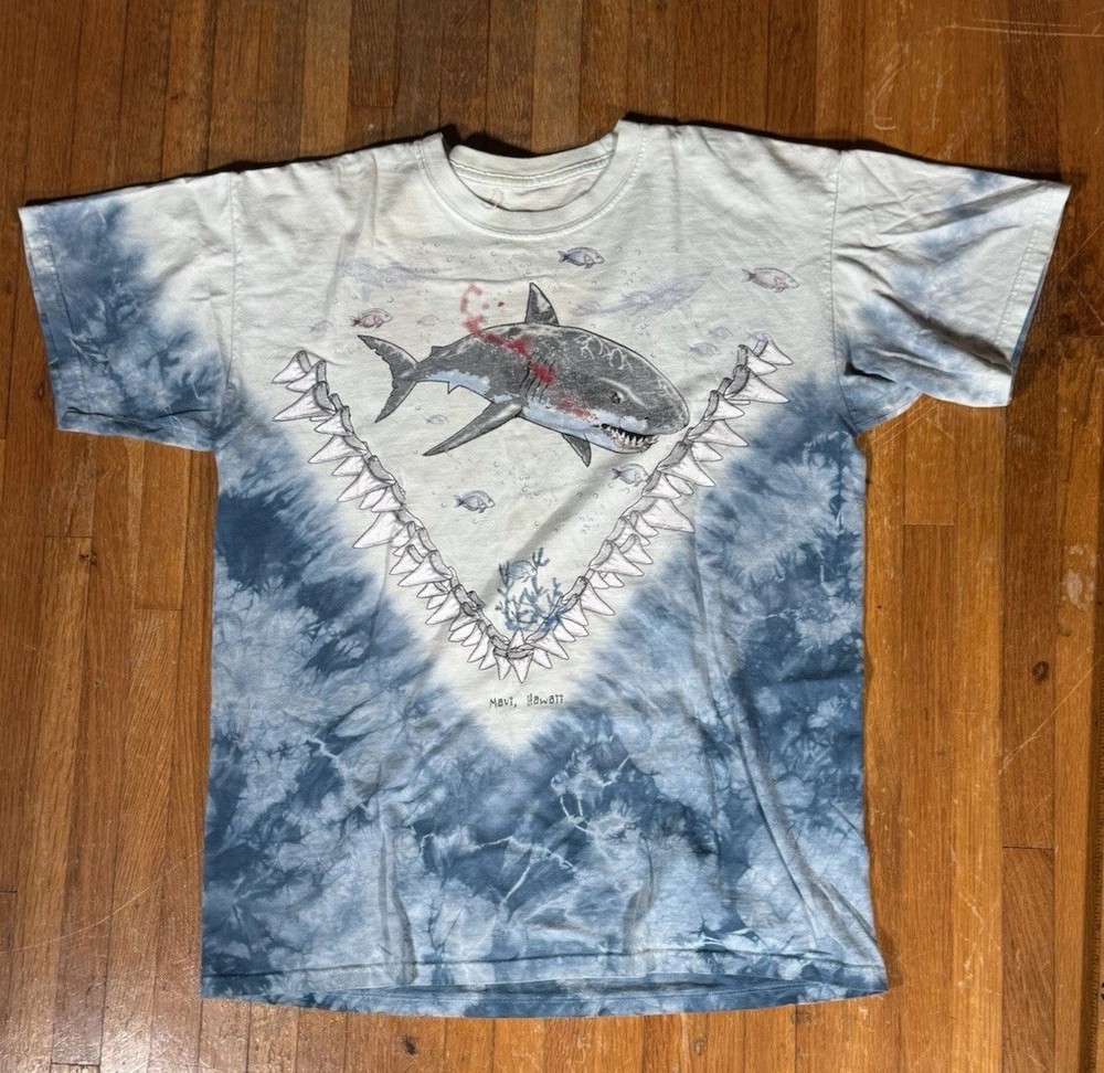 Blue And White Tye Dye Shark Graphic T Shirt Size Medium No Tag And Brand Name