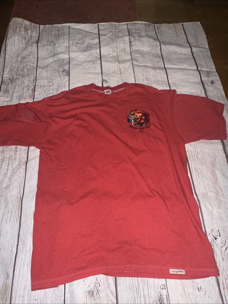 Crazy Shirts Hawaii T-Shirt Men's Size XL  Red Short Sleeve Crew Neck Beach
