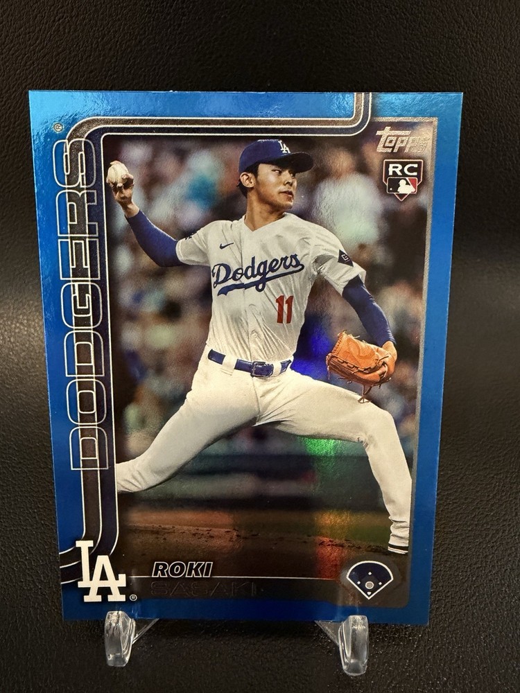 2025 Topps Series 2 Roki Sasaki RC Blue Rainbow Foil /150 Dodgers