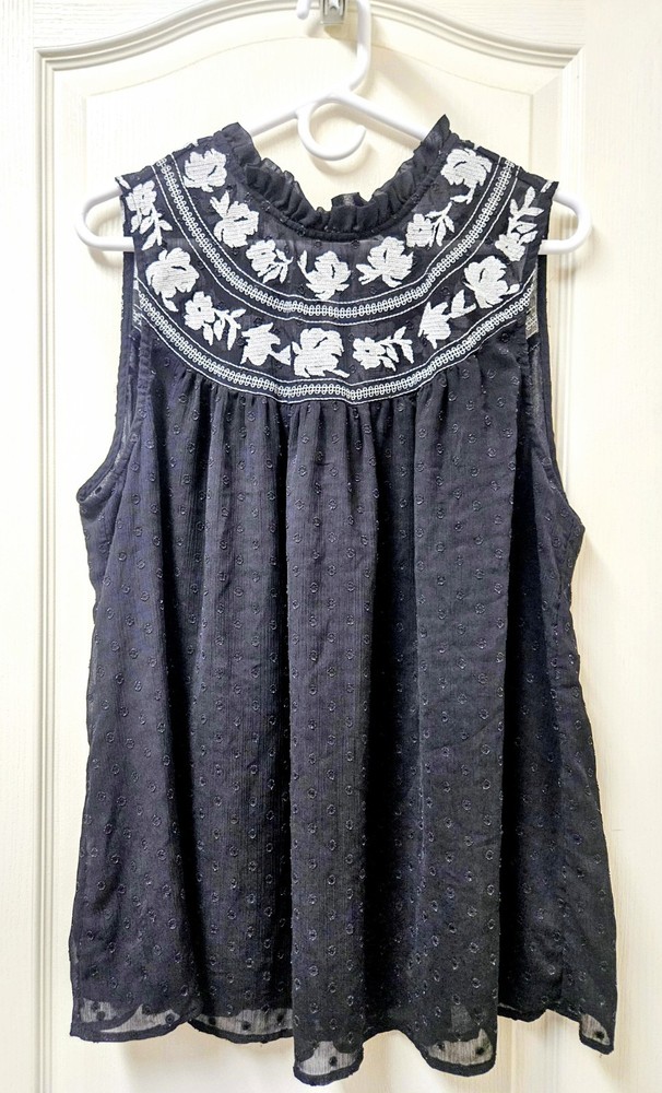 Women's Torrid Sleeveless Blouse Size 2