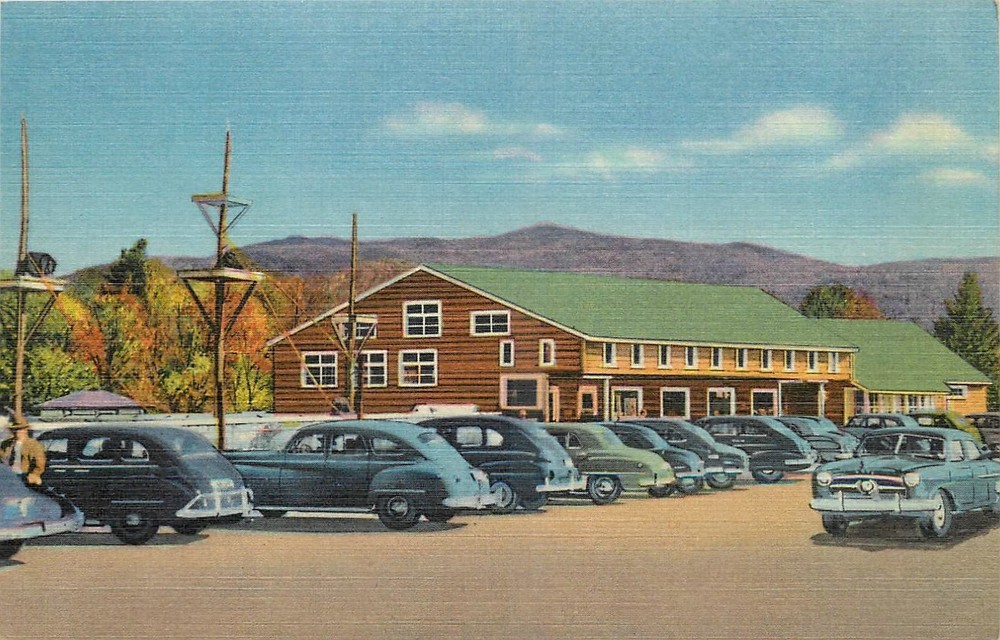 1940s Woodstock New Hampshire Clark's Trading Posts Teich Postcard 26-3687