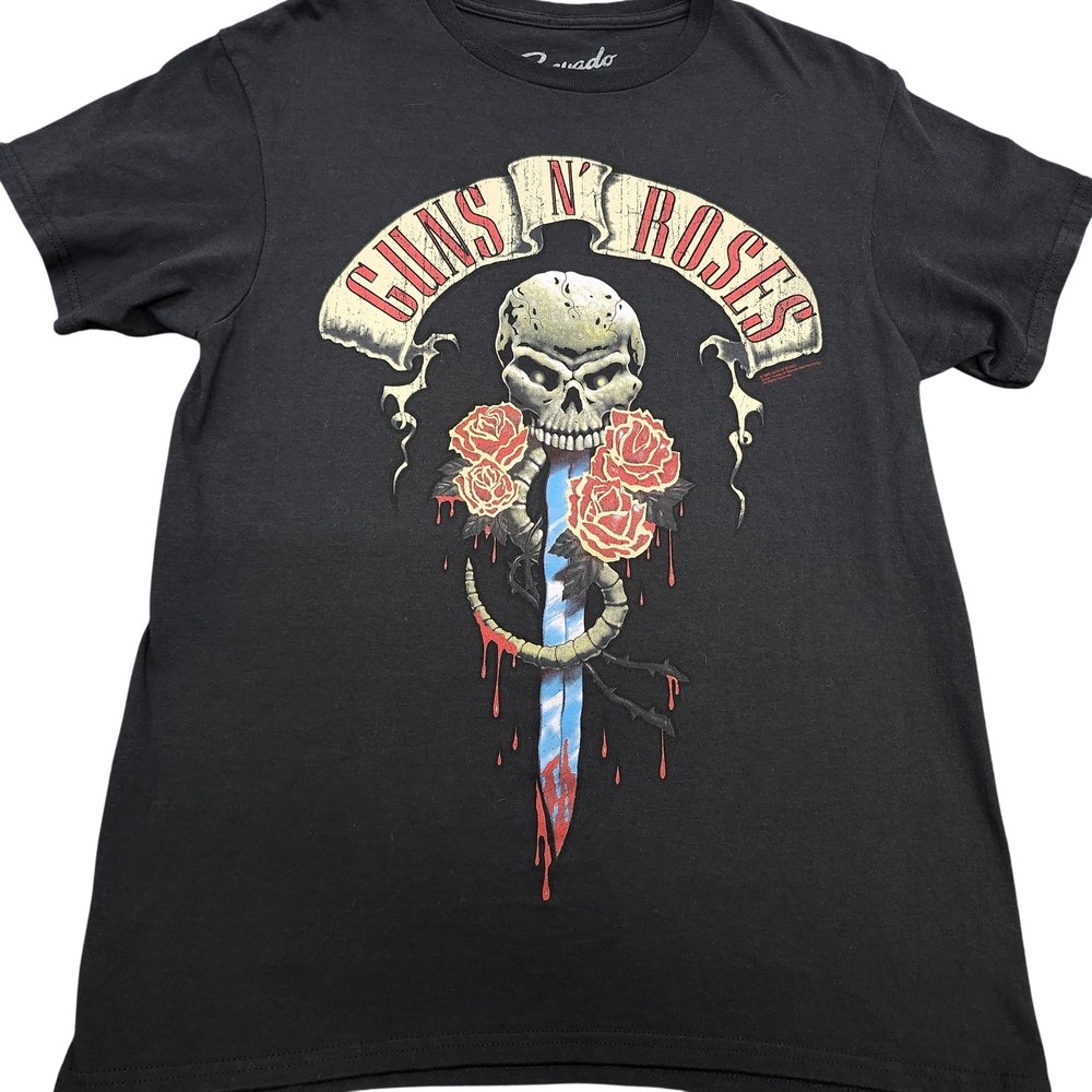 Bravado Shirt Mens Small Black Guns N Roses Skull Roses Graphic Tee Band Music