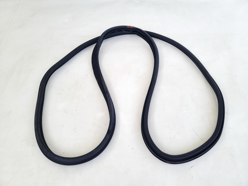 INFINITI Q50 2014-2020 Left Rear Door Weatherstrip Seal OEM