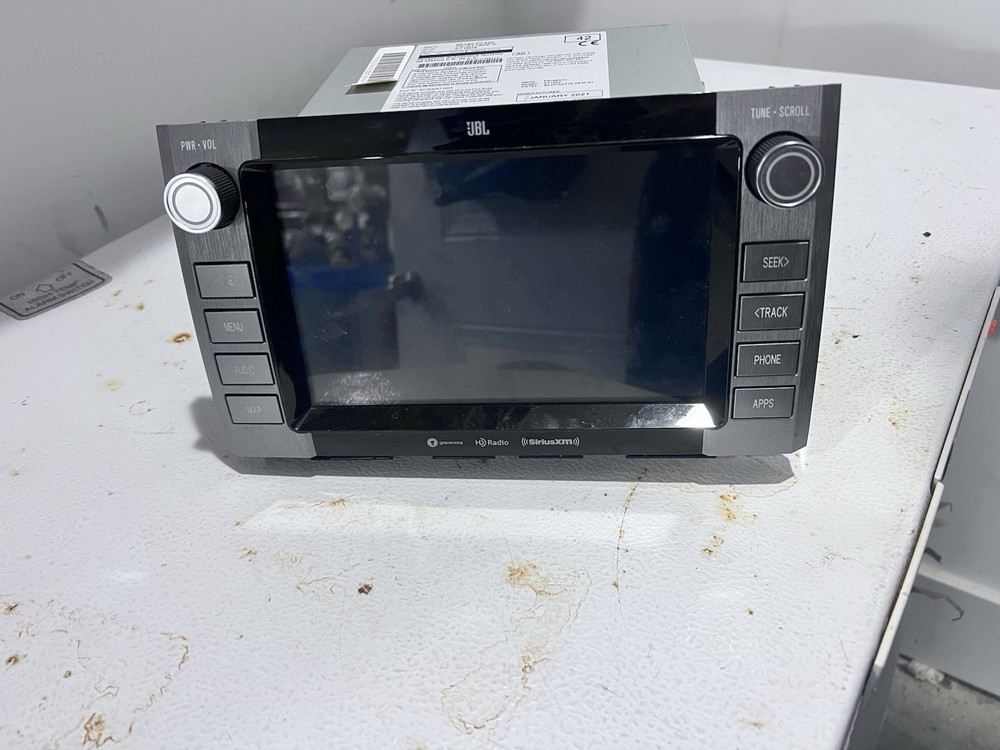JBL21 TOYOTA TUNDRA RADIO AUDIO RECEIVER HEAD UNIT WITH XM, WIRED APPLE CARPLAY.