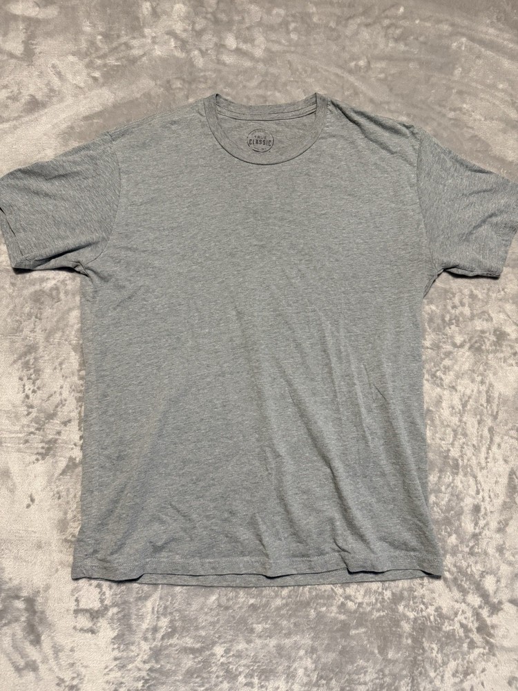 TRUE CLASSIC - Men's Short Sleeve T-Shirt - Size L - LARGE - Light GRAY