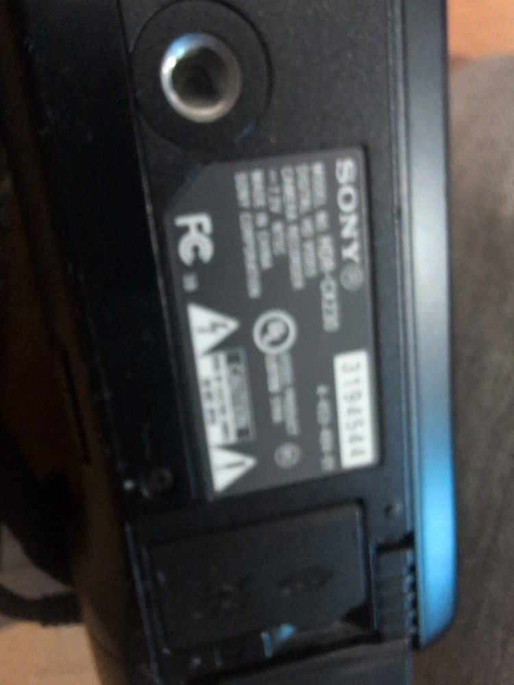 Sony HDR-CX230 8GB HD Camcorder with 32GB Card & USB Extender