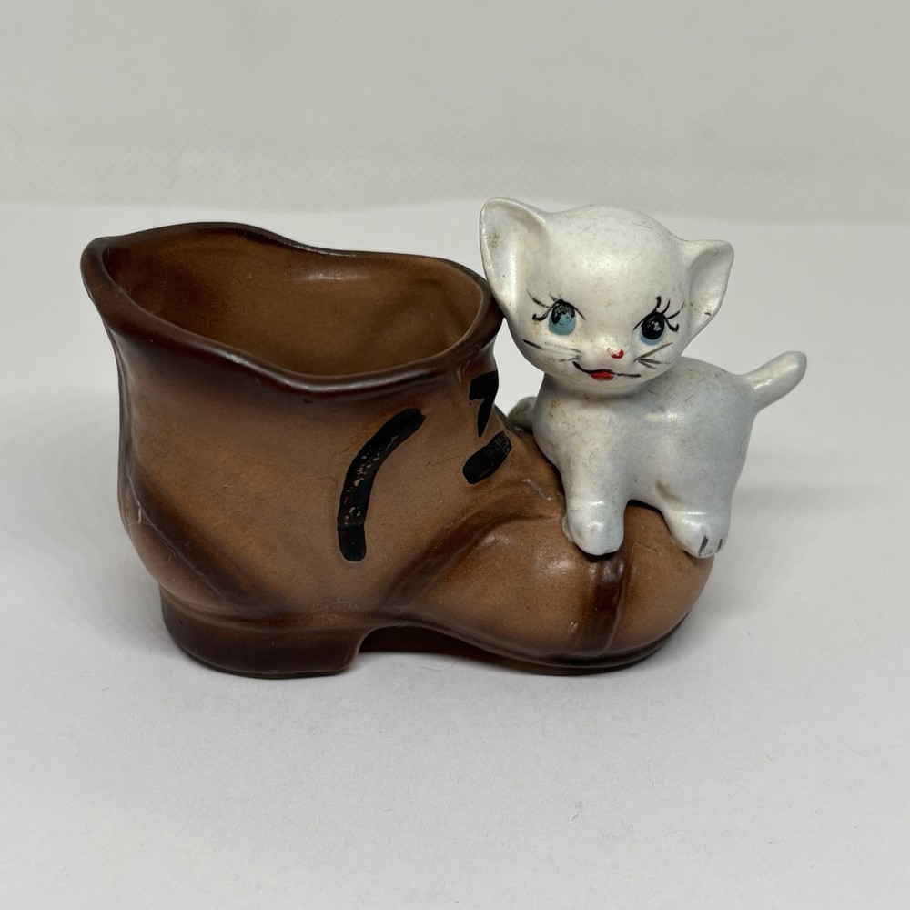 Vtg Enesco Gray Kitty Cat On A Brown Ceramic Boot Toothpick Succulent Ring