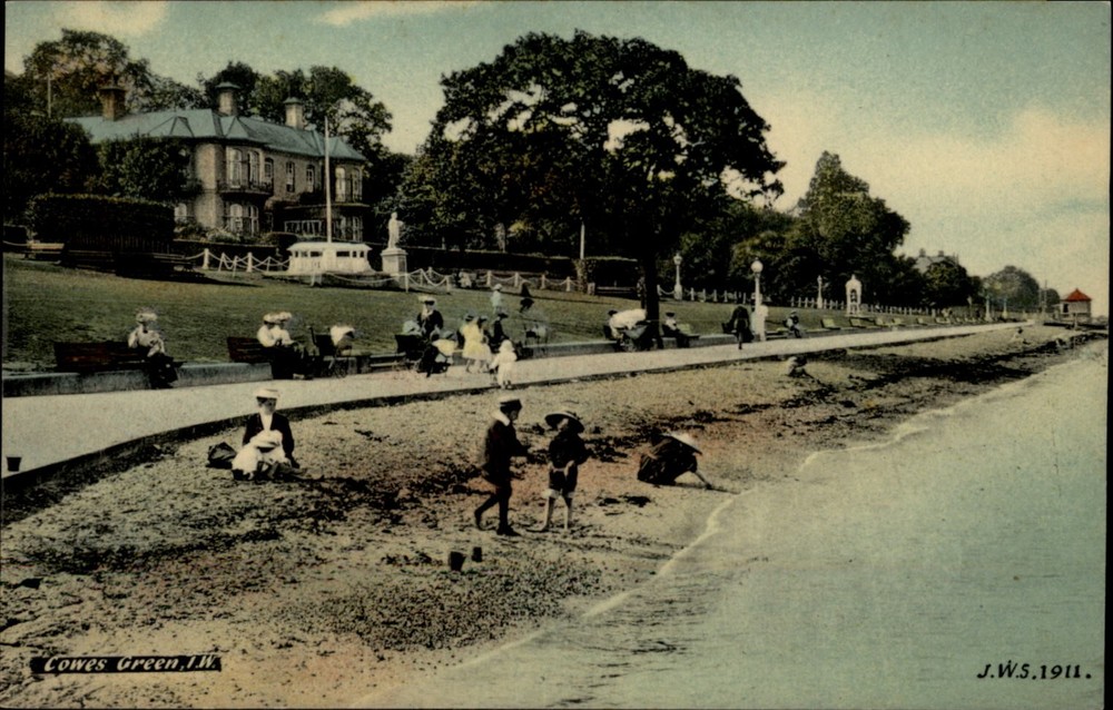 Cowes Green Isle of Wight vintage postcard y626