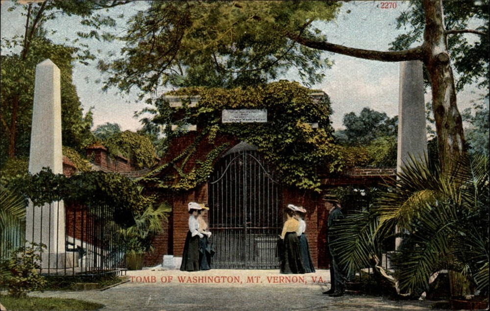 Mt Vernon Virginia Tomb of Washington ladies 1900s dress  c1910 vintage postcard