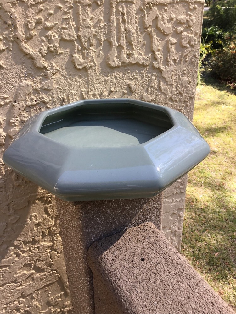 US Leisure Products Green Ceramic Octagon Shaped Planter/Vase-Made in Portugal
