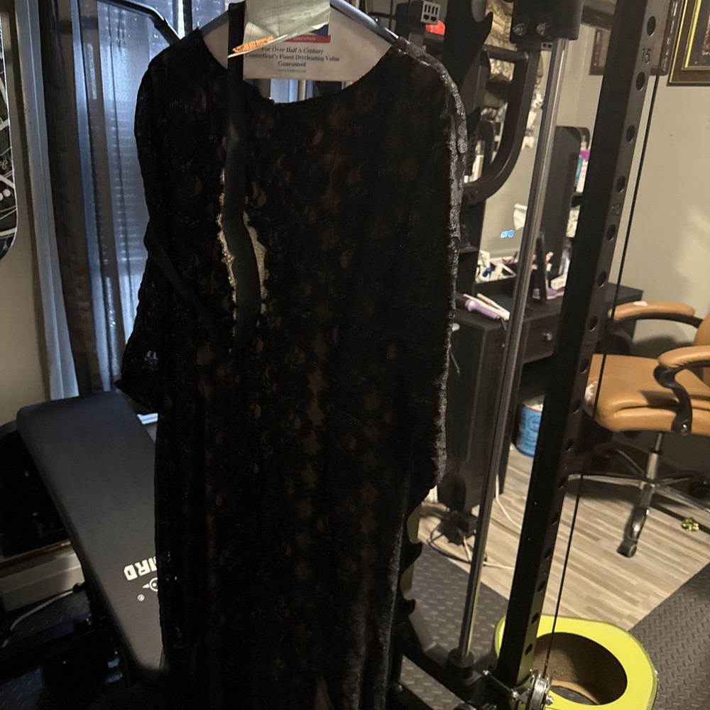 Alex Evenings Women’s Black Sequin Lace Mermaid Gown Nude Lining Size 16