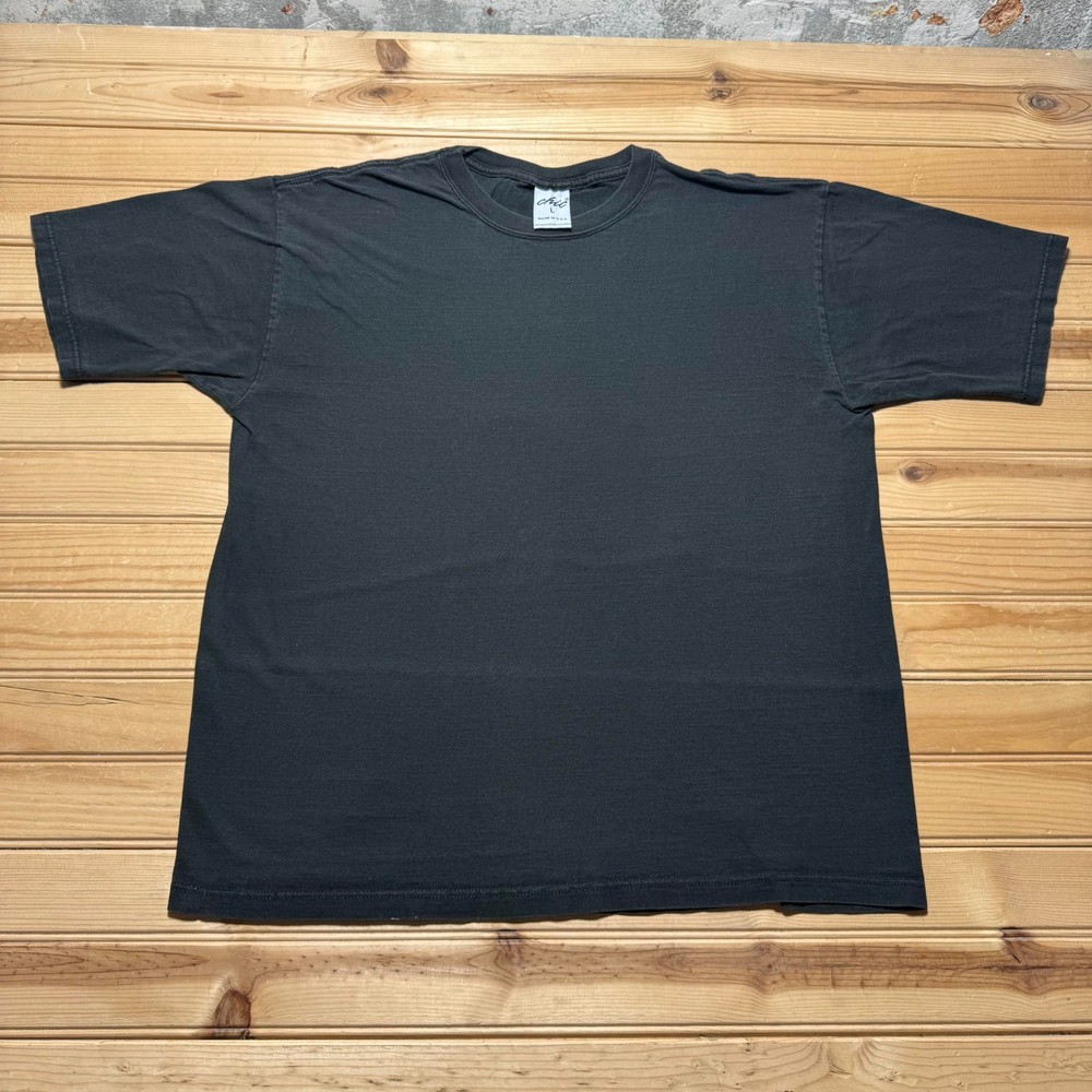 Vintage 90s Chic Blank Faded Black Streetwear Minimalist T-Shirt USA - Large