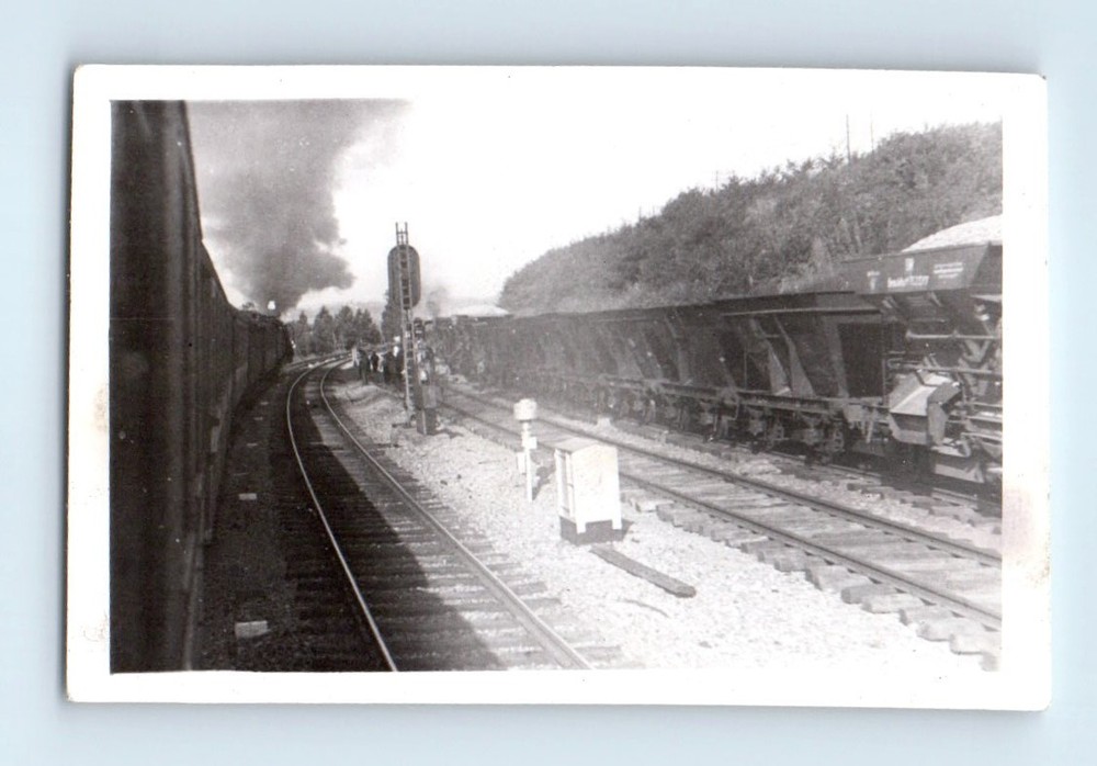 Old Vintage Photo TRAIN ENGINE LOCOMOTIVE RAILCARS RAILROAD TRACKS LANDSCAPE