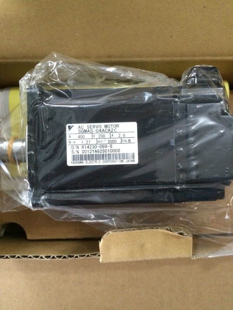 1PC AC SERVO MOTOR SGMAS-02ACA2C NEW GENUINE #ju