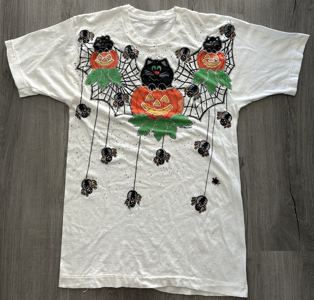 White vintage 80s Halloween cat & pumpkin spider web graphic T-shirt