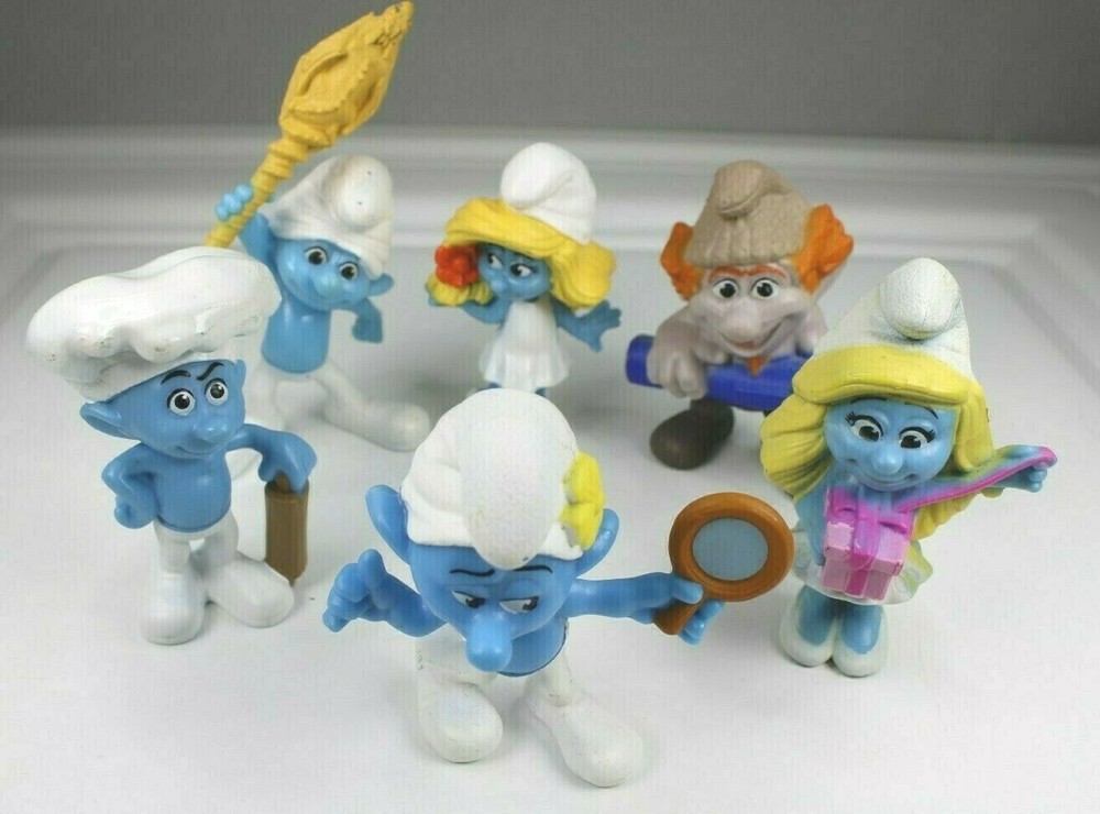 LOT OF 6 PEYO THE SMURFS PVC 3