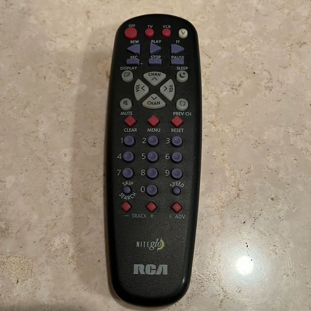 RCA NiteGLO Universal Remote for TV and VCR Preowned Condition