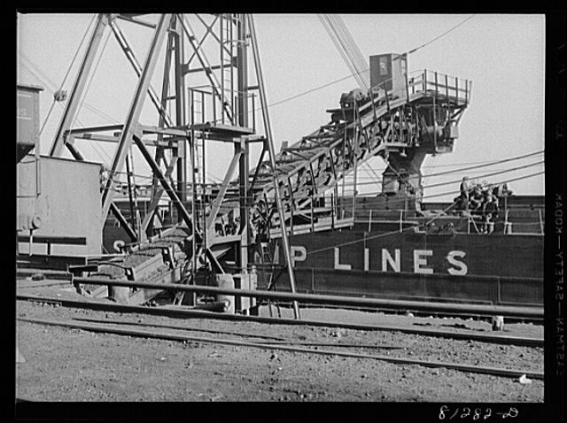 Photo:Loading coal aboard a Canadian collier. Oswego, New York]