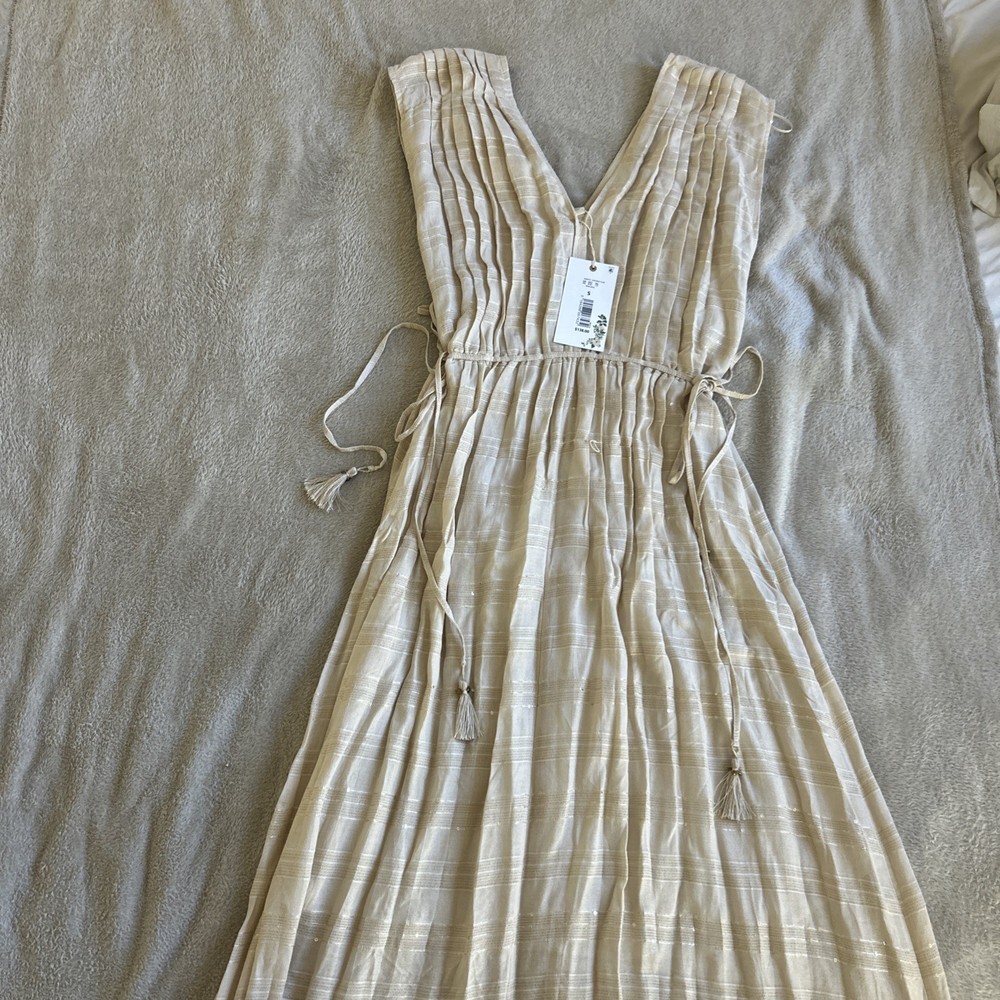 CHELSEA & VIOLET  -MAXI  DRESS  Beige size S MSRP $138 NEW