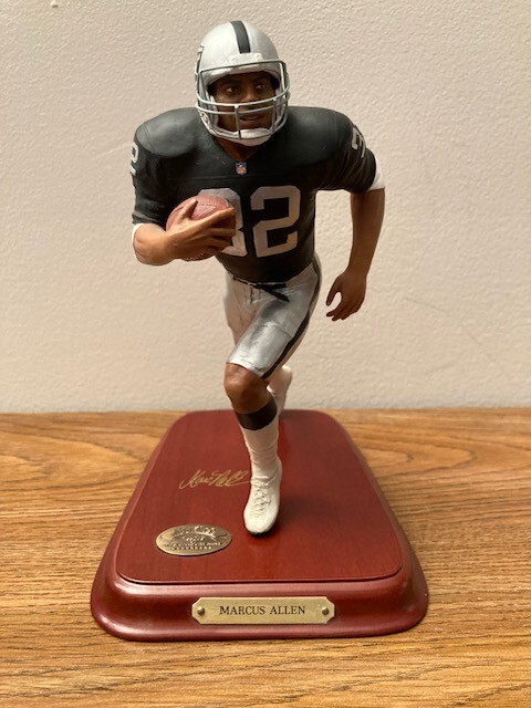 Marcus Allen Danbury Mint Figurine Oakland Raiders Statue w/Paperwork