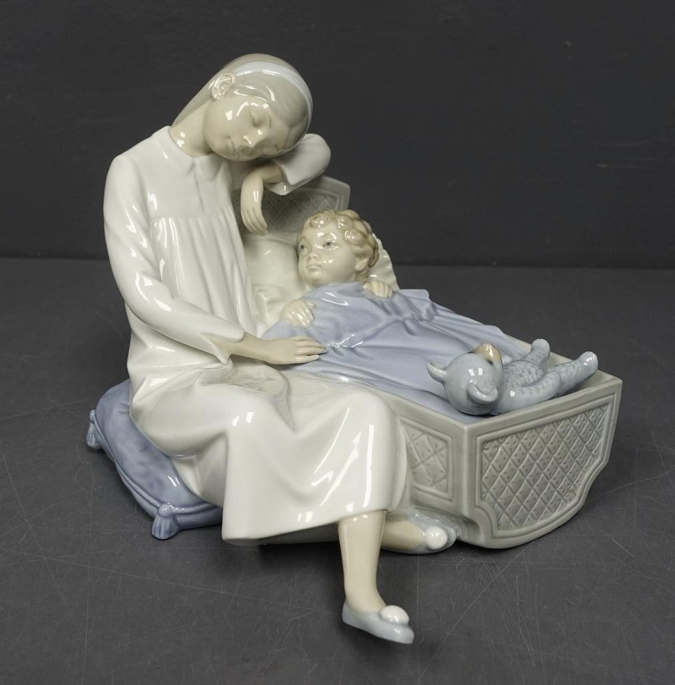 Lladro NAO 0198 The Cradle 7