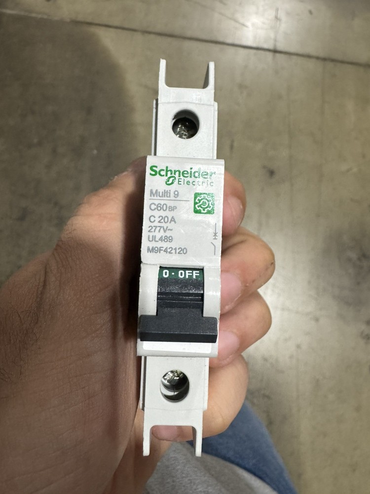 New Schneider circuit breaker 1 pole 20 amp C multi 9 square D M9F42120 (UL489)