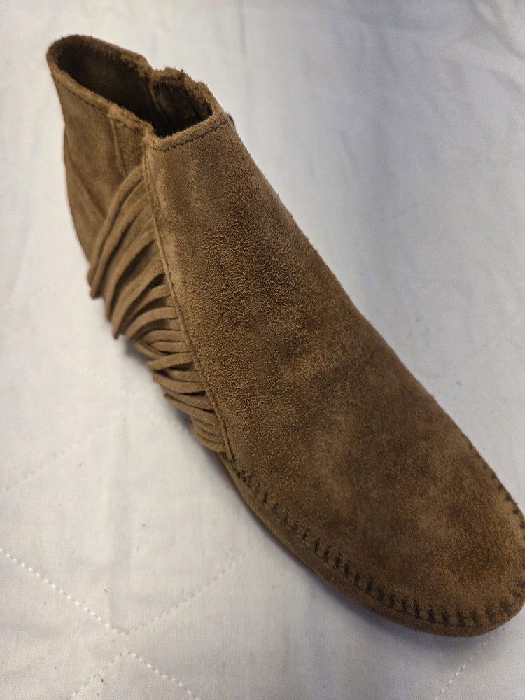NEW Minnetonka Lacy Boot Brown Suede Fringe Zip Moccasin 653S US 8.5