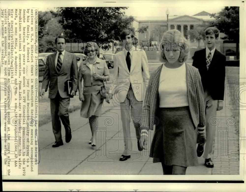1974 Press Photo Lt. Governor Ed Reinecke arrives at District Court with family