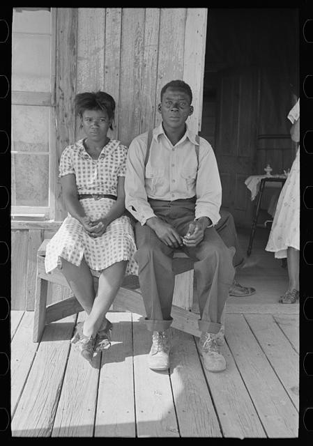 Photo:African American Couple Porch 1930s Vintage Black and White Portrait