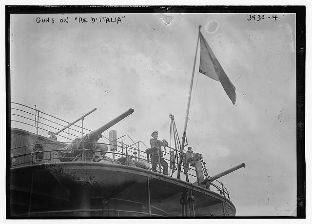 Photo:Guns on RE D'ITALIA,flag,artillery,ship,vessel,Bain News Service,man