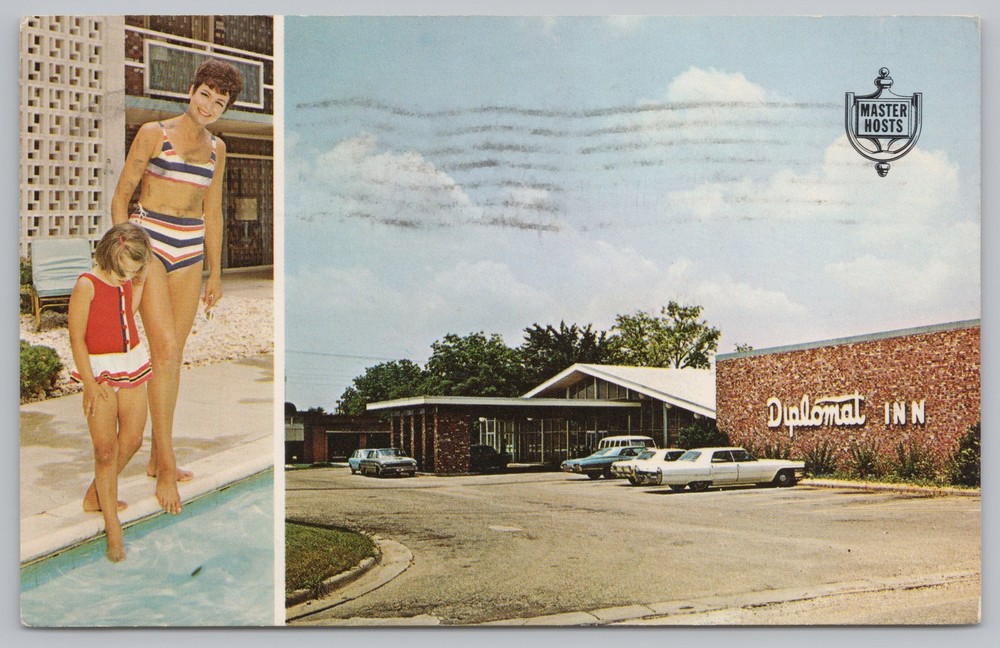 Roadside~Montgomery Alaska~Diplomat Inn~Pool~Vintage Postcard