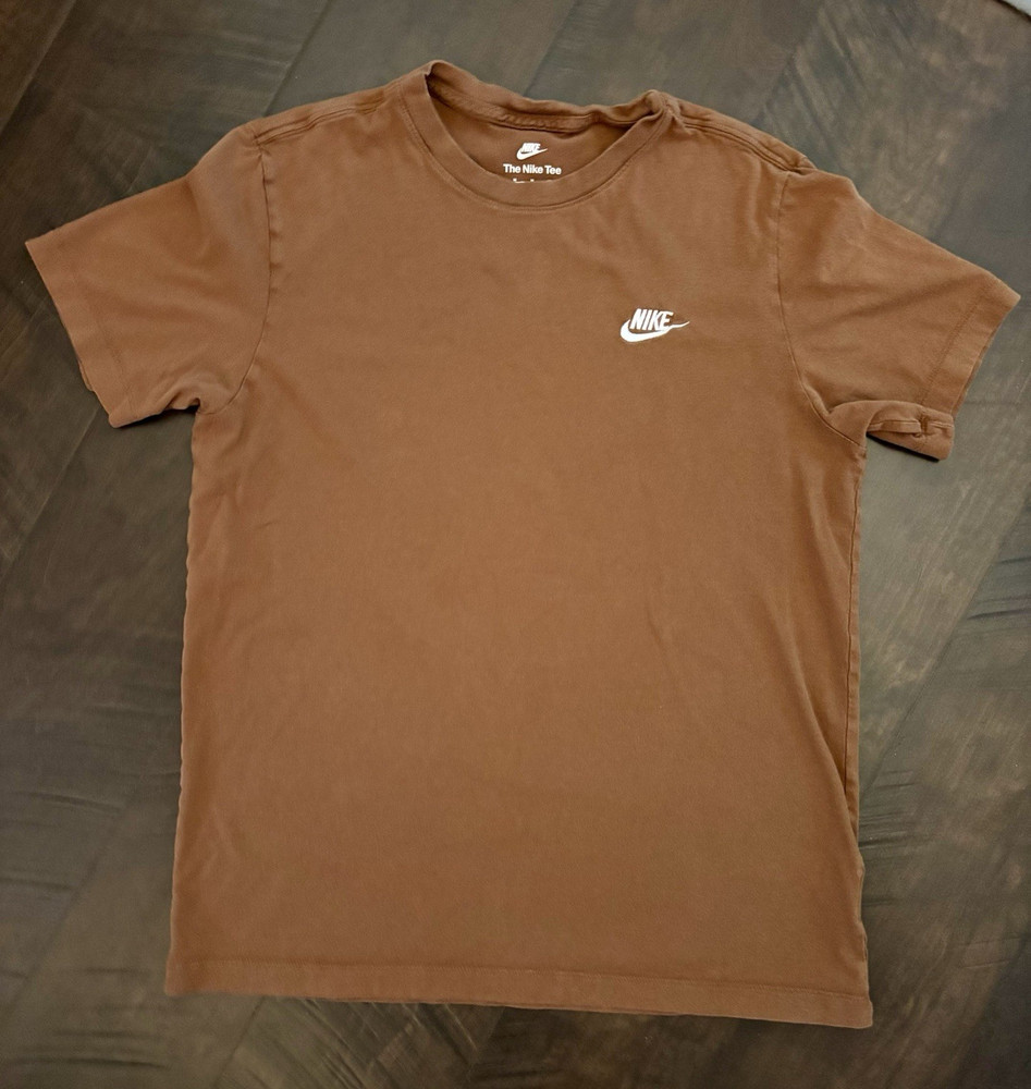 Nike The Nike Tee Men’s Sz M Brown Crew Neck Short Sleeve Logo T-Shirt