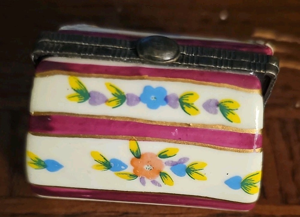 Hinged Porcelain Purse Shaped Trinket / Pill Box