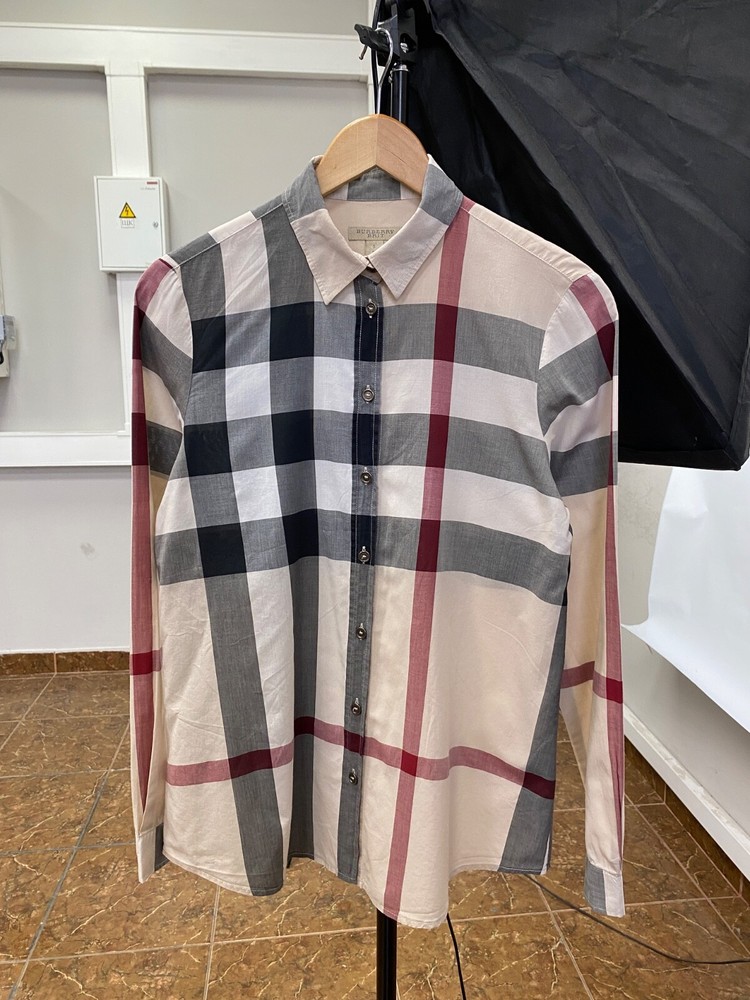 🏴󠁧󠁢󠁥󠁮󠁧󠁿 Rare Burberry London Retro Y2K Shirt England Size S