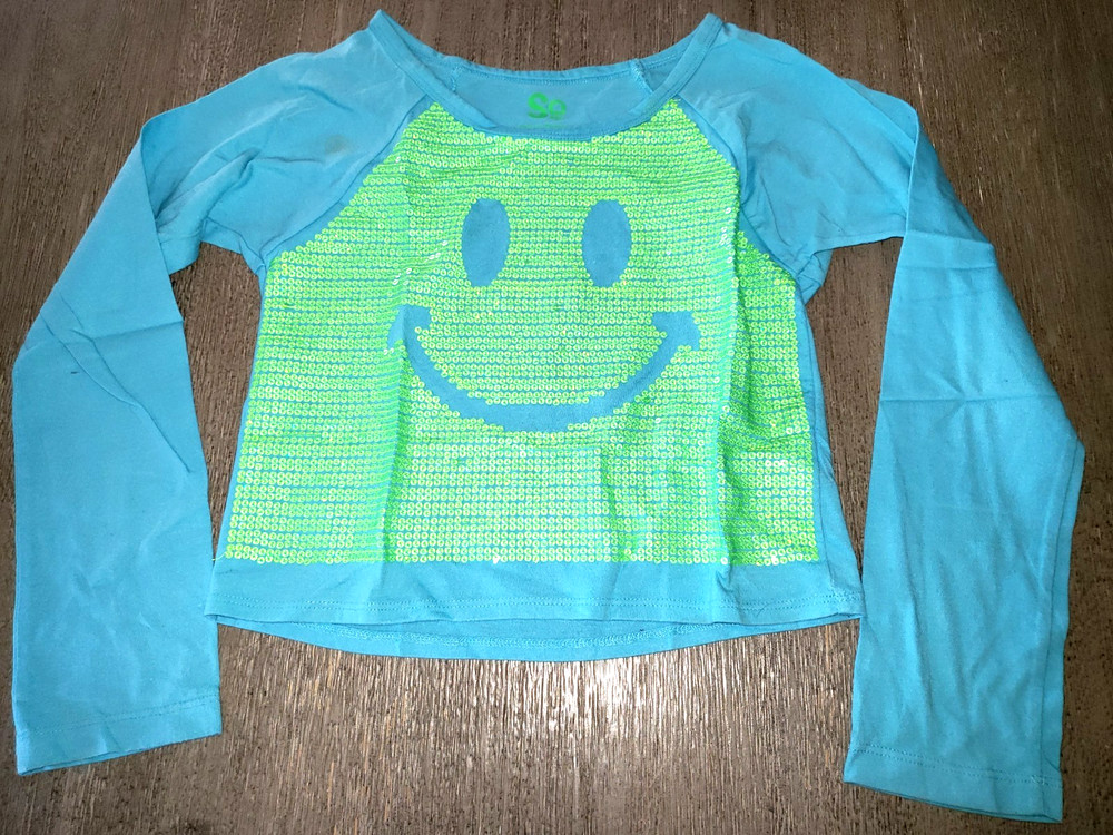 girls SO brand BLUE SHORT TOP green sequin SMILIE FACE size 7/8 long sleeve CUTE