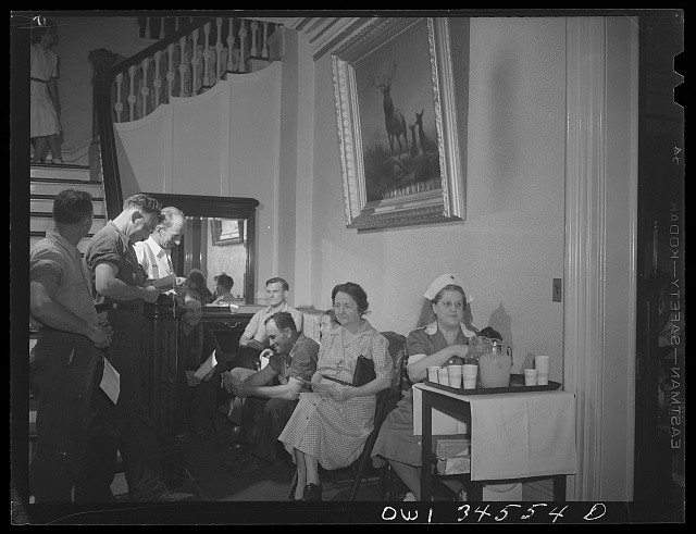 Photo:Oswego New York 1943 Red Cross blood donor clinic Elks Club
