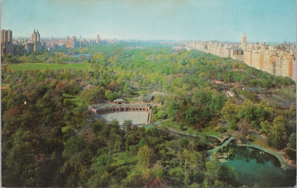 New York City~St Moritz On The Park~Central Park~Vintage Postcard