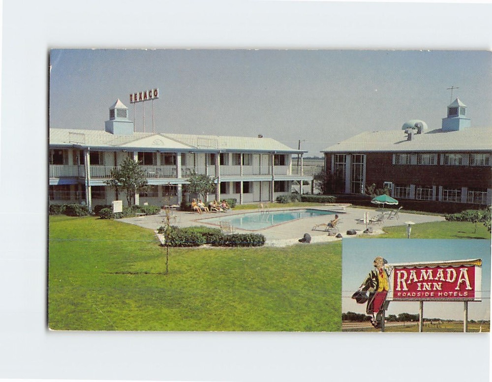 Postcard Ramada Inn Newton Kansas USA