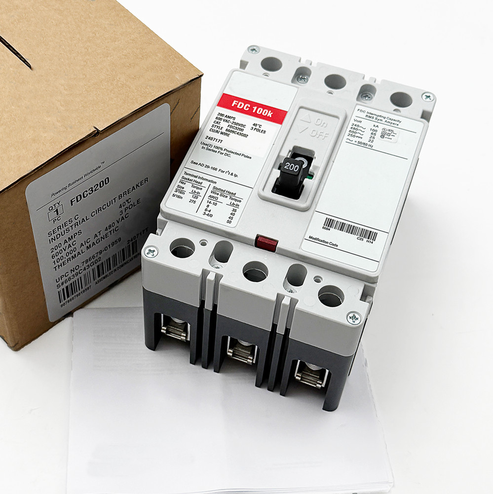 Brand New 1Pcs FDC3200 Circuit Breaker FDC3200 200 Amp 3 Pole 600 V