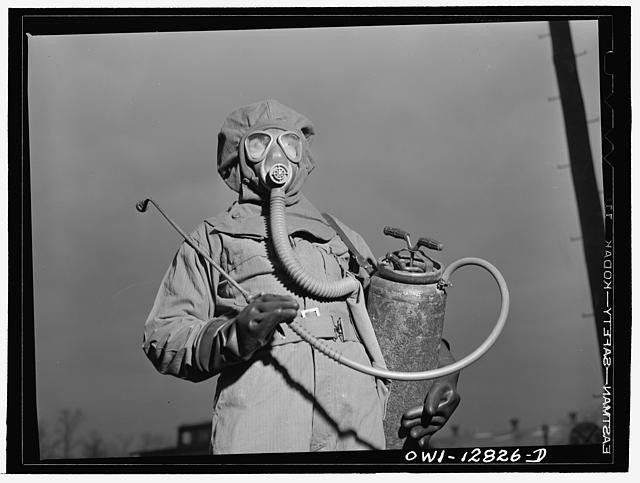 Photo:Virginia Fort Belvoir Constantine P. Lihas Gas Mask Training 1940s