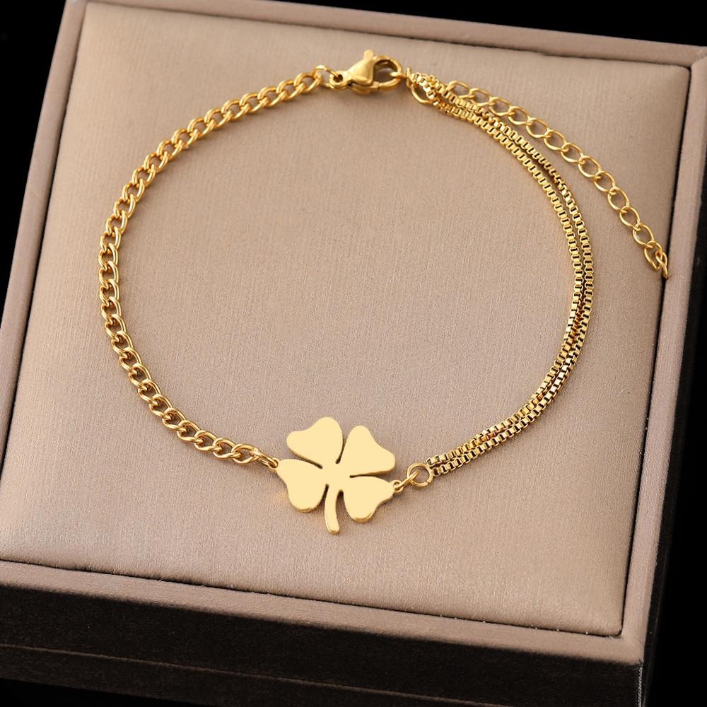 Stylish Stainless Steel Bracelet with Lucky Clover Charm for Daily Elegance