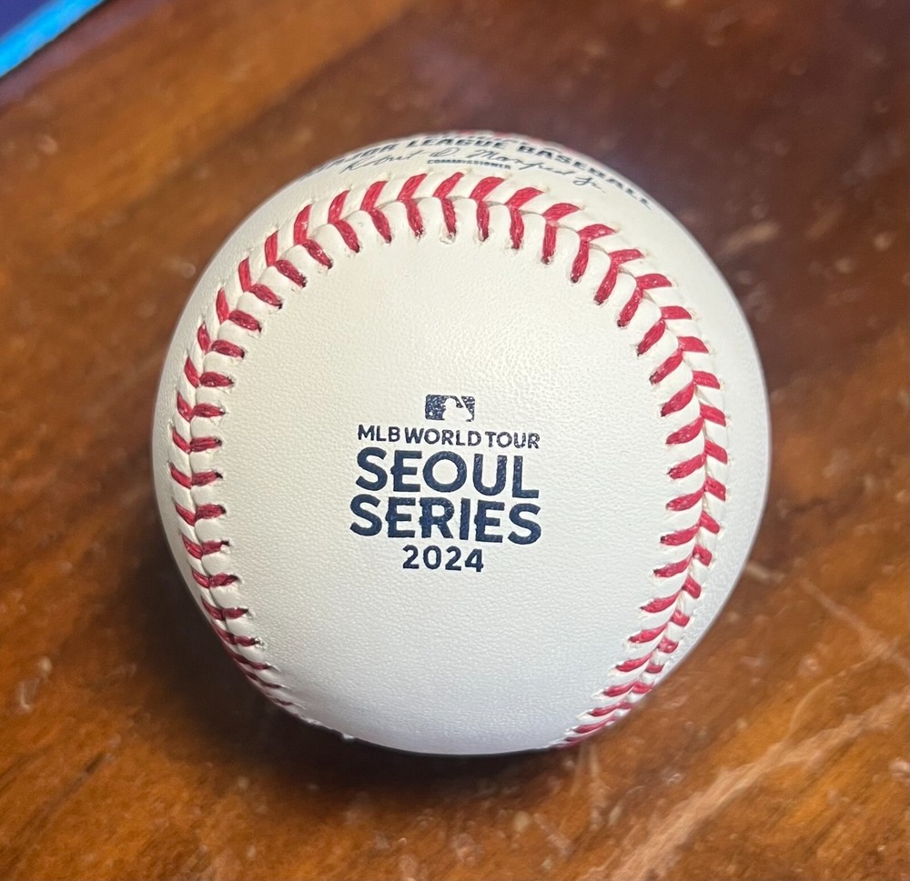 2024 Rawlings Official SEOUL SERIES MLB Baseball Dodgers vs Padres w/case!!