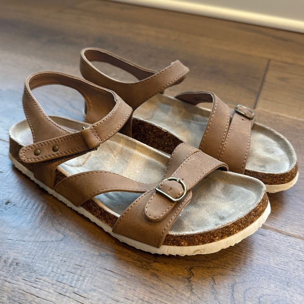 BareTraps BeTrue Persy Ankle Strap Flat Sandals Tan Vegan Leather Women Sz 6M