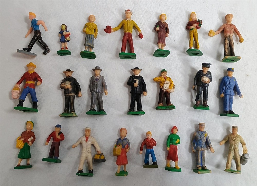 Vintage Plastic Toy O Scale People Figurine 1 1/2