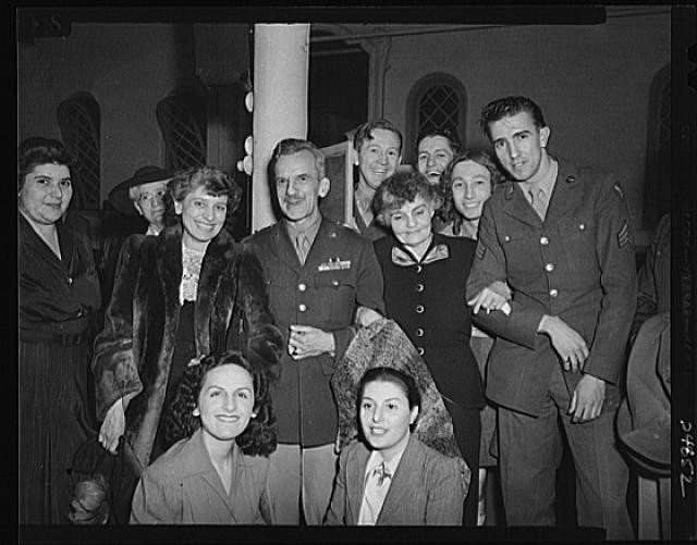 Washington DC 1943 Walsh Club war workers kitchen shower guests entertainers